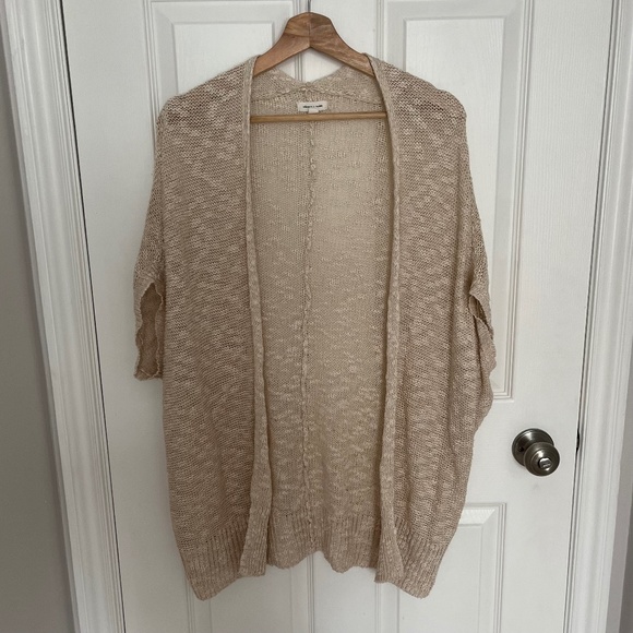 Urban Outfitters // Silence and Noise Cream Knit Short Sleeve Cardigan - Picture 4 of 5